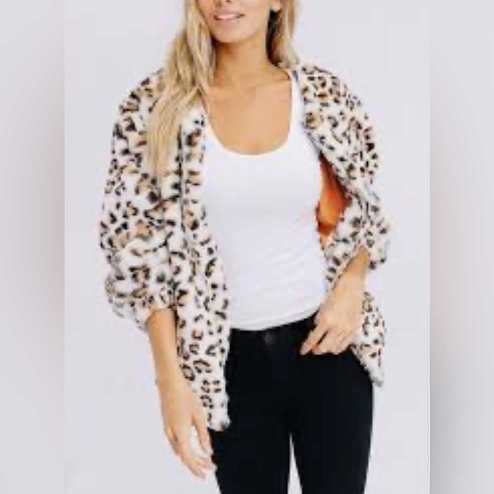 DAVI & DANI Leopard Print Teddy Jacket